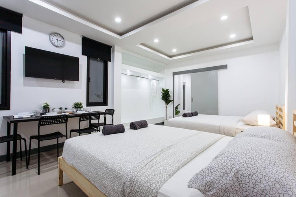 Апартаменти P2 Silom Large 2Beds Full Kitchen Wifi 4-6Pax Бангкок Екстер'єр фото