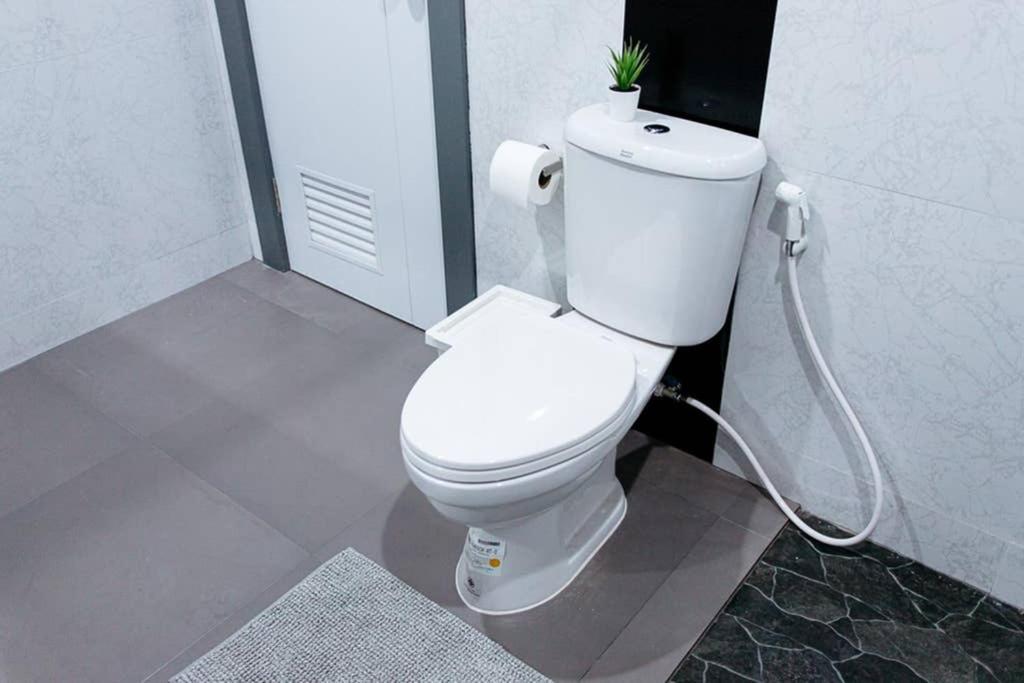 Апартаменти P2 Silom Large 2Beds Full Kitchen Wifi 4-6Pax Бангкок Екстер'єр фото
